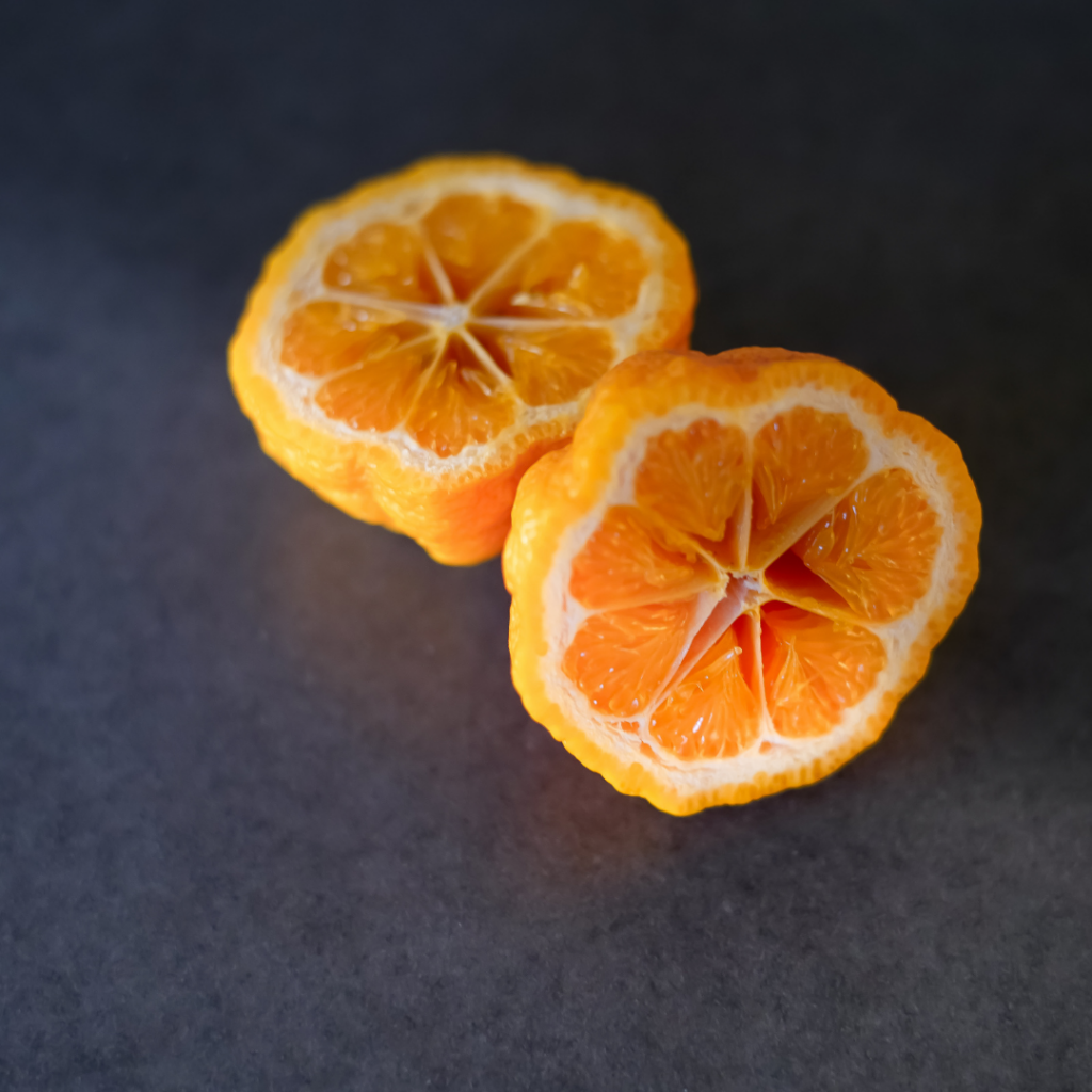 The scent of the fruit is sweet, honey with a sharp citrus hit and a hint of smoke - Parterre Fragrances